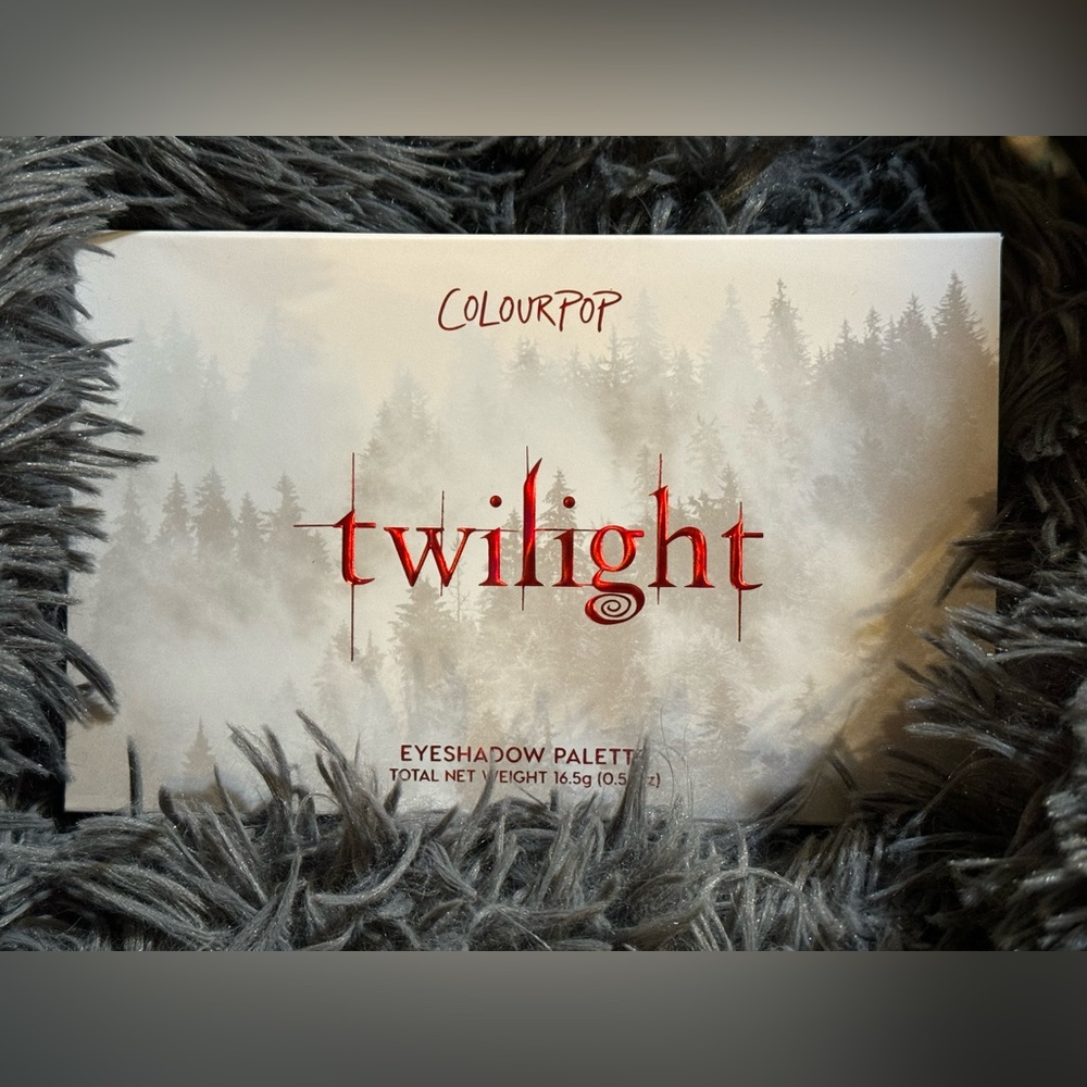 2024 Colourpop Twilight Eyeshadow Palette